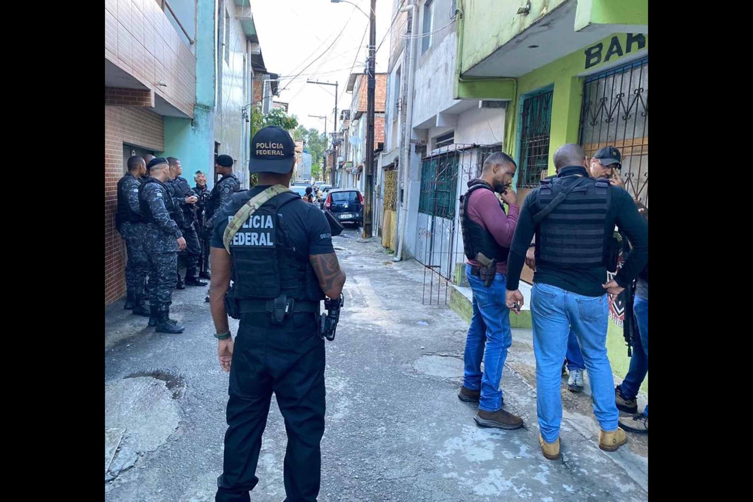 Polícia Federal deflagra Operação Terra Protegida; Ação objetiva desarticular crimes contra instituições financeiras da Bahia