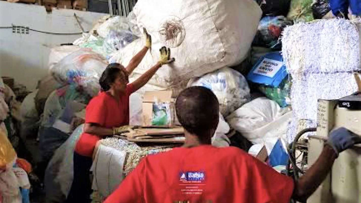 MPs cobram contratação de catadores para as festas juninas de Salvador