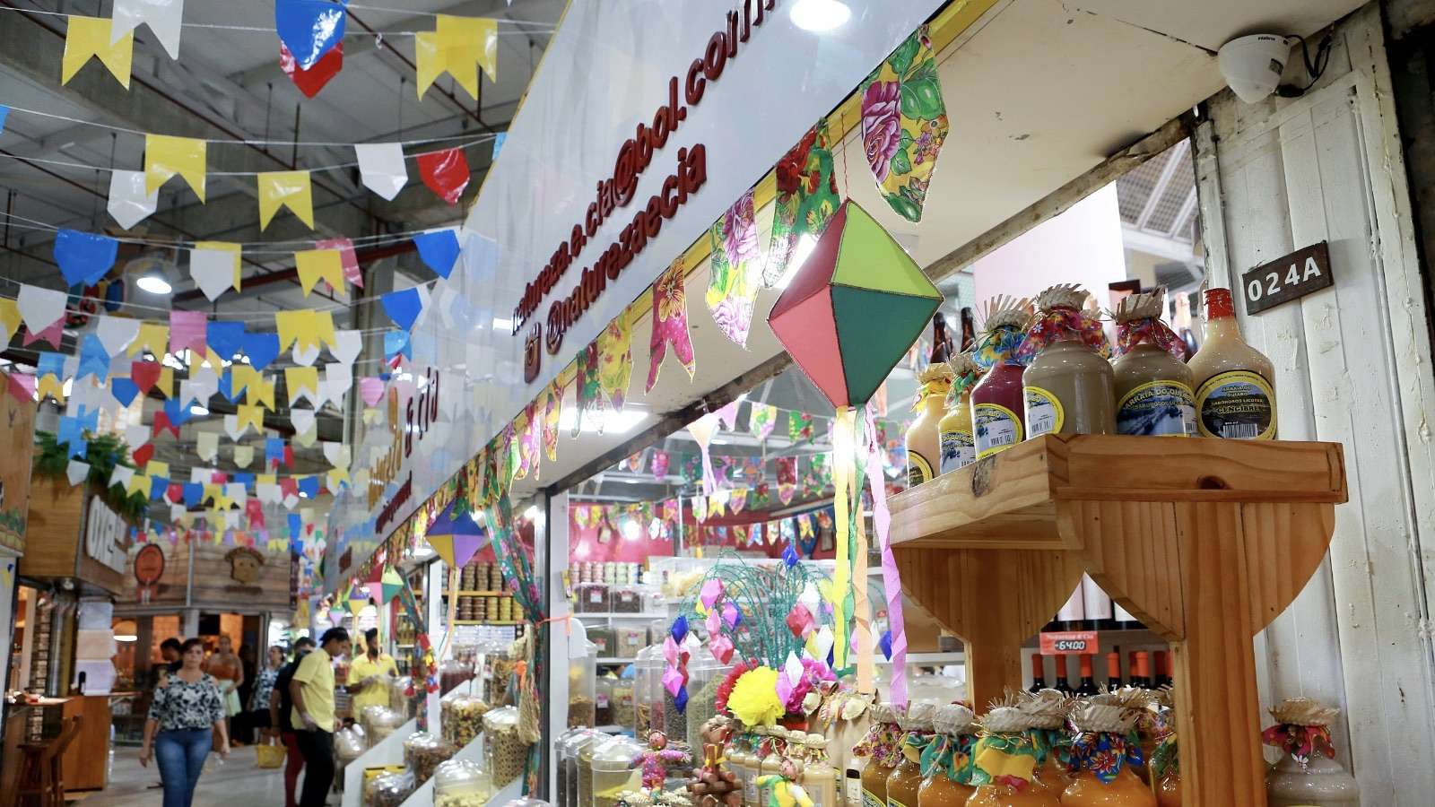 Arraiá da Ceasinha anima Mercado do Rio Vermelho durante o período de São João