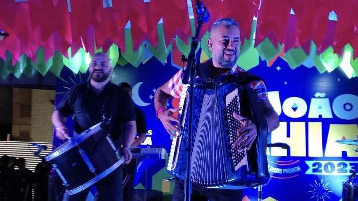 Salvador: Proximidade entre artistas e público marcam São João da Sala de Reboco, no Pelourinho