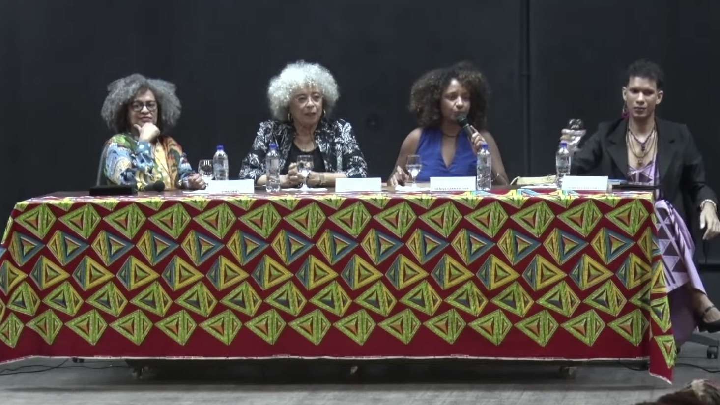 Angela Davis Debate Abolicionismo, Feminismo e Luta Contra o Racismo no Congresso Internacional Abralic