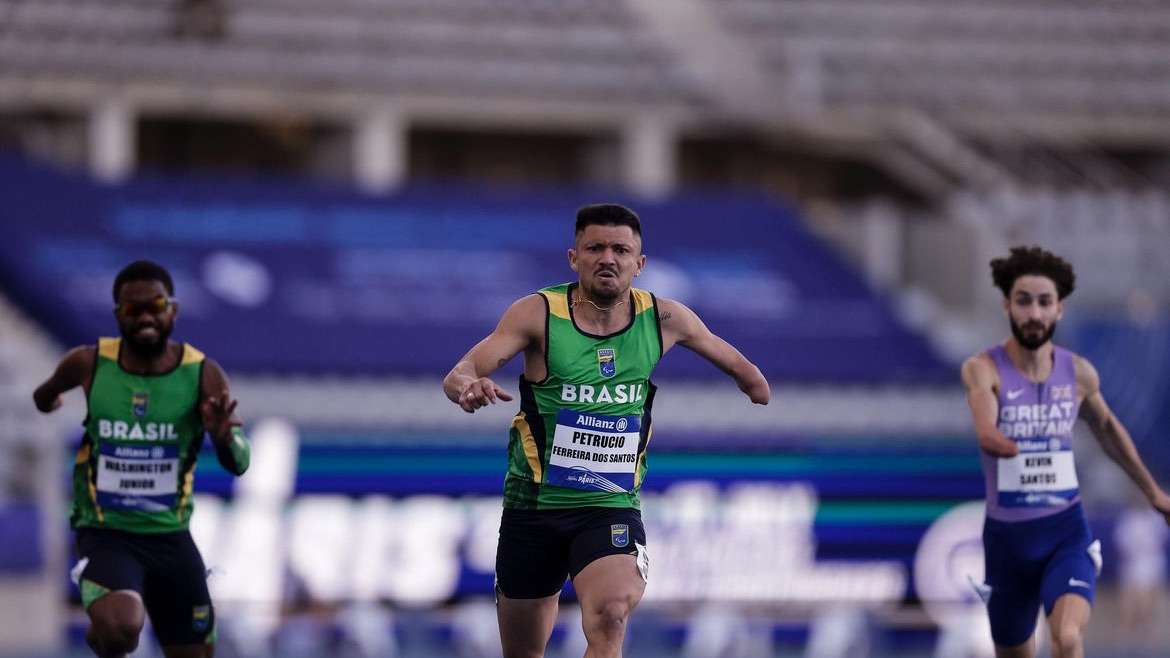 A delegação brasileira conquistou 47 medalhas no total e encerrou a competição como vice-líder no quadro de medalhas, demonstrando seu talento e dedicação no esporte paralímpico.