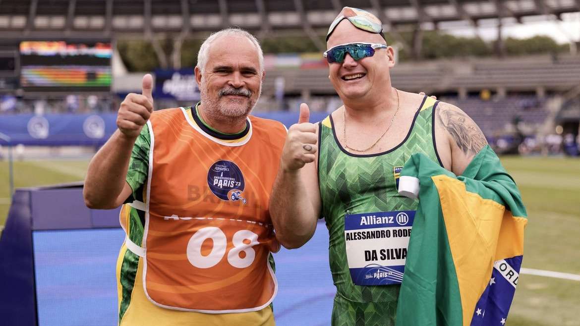 Alessandro Silva conquista tricampeonato mundial no lançamento de disco para cegos em Paris