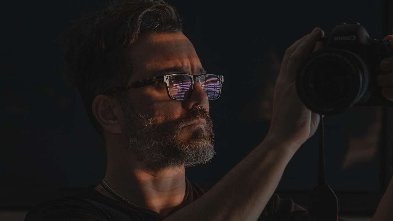 O sexo caiu na rotina? Especialista revela 6 dicas para apimentar a relação