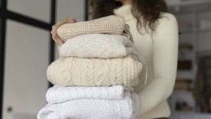 O frio chegou! Confira 3 dicas de como lavar corretamente roupas de inverno