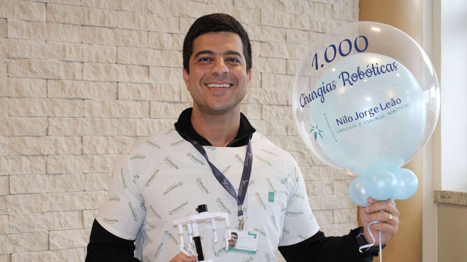 Médico baiano atinge marca de mil cirurgias robóticas e impulsiona avanço na medicina minimamente invasiva
