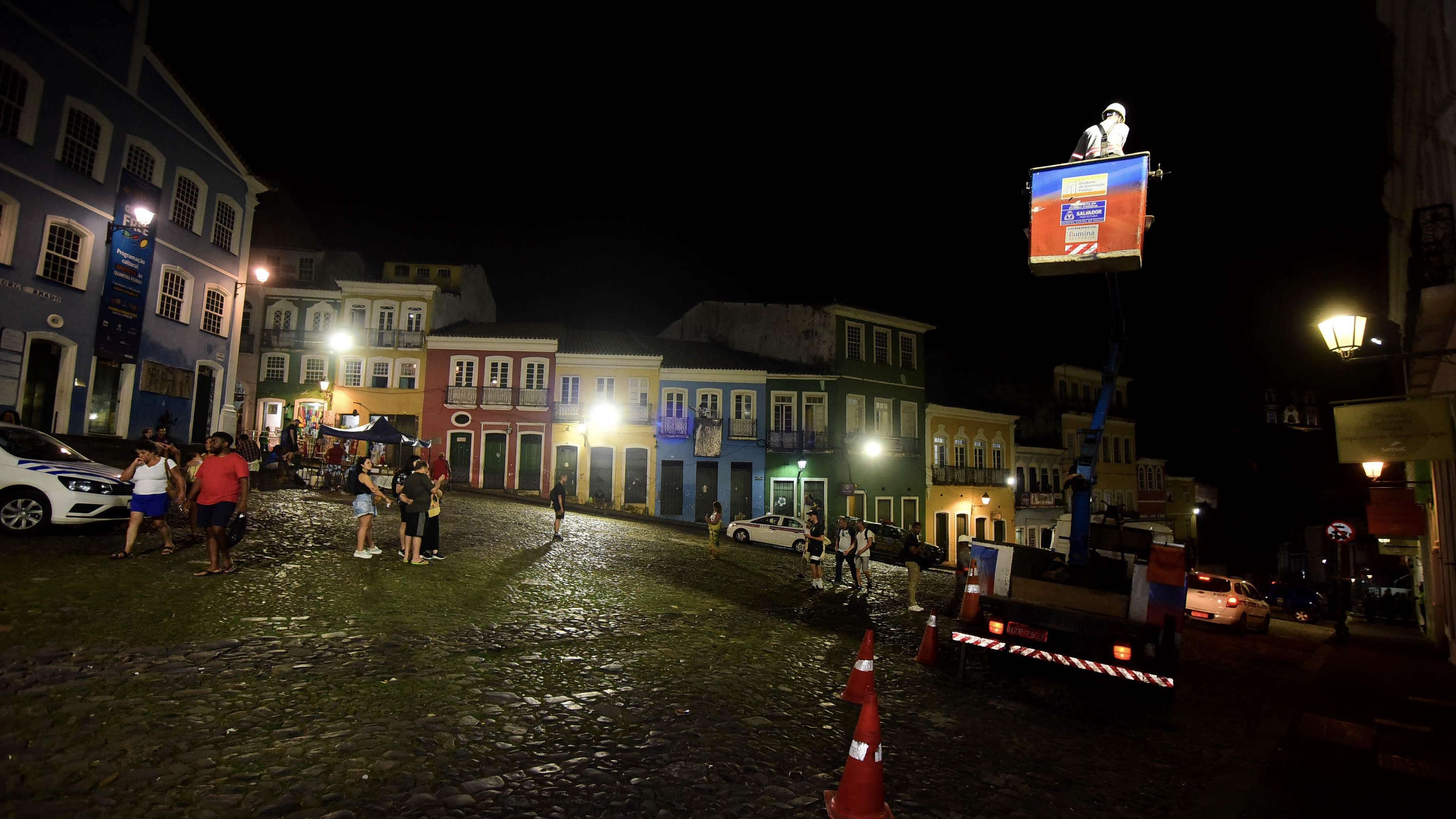 Prefeitura reforça iluminação do Centro Histórico para garantir segurança e atratividade turística.