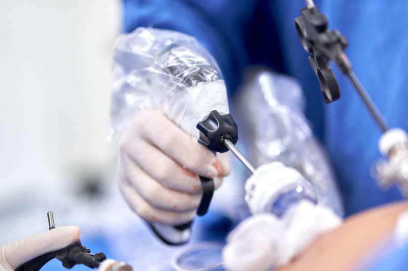 Brasil registra aumento no número de cirurgias bariátricas por planos de saúde e queda pelo SUS