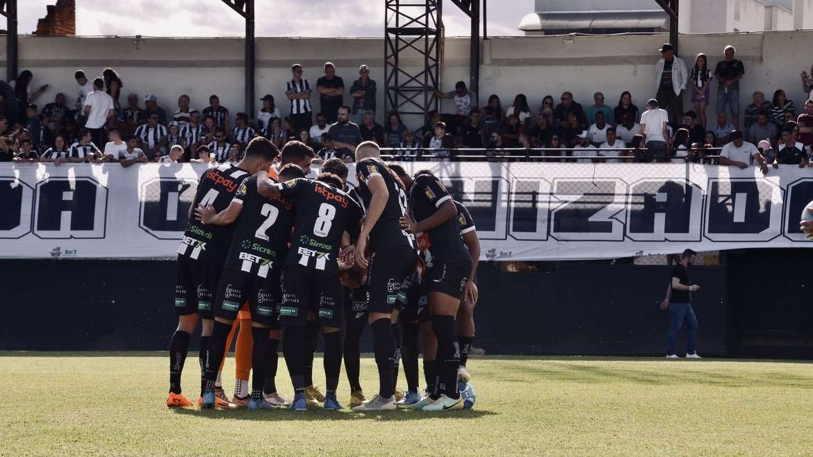 Camboriú e Athletic Club iniciam disputa nas oitavas da Série D do Brasileiro.