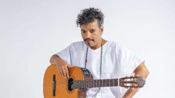 Tito Bahiense Rende Tributo a Marina Lima em Show “Tito Canta Marina”