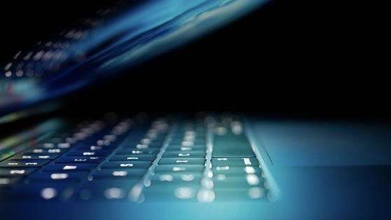 Língua portuguesa na internet: Falta de proteção e necessidade de ação urgente
