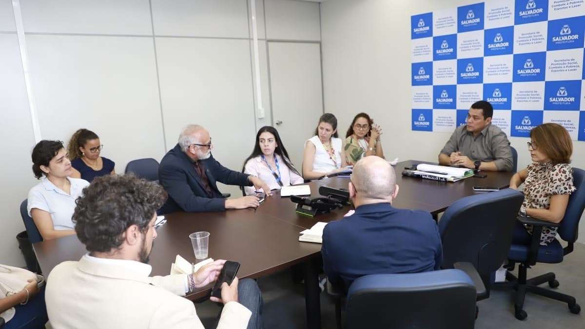Equipes de ministérios conhecem projeto de moradia assistida da Prefeitura de Salvador.