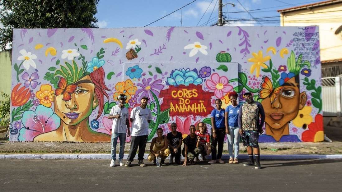 Projeto “Cores do Amanhã” promove arte e inclusão em escolas de Salvador através do grafite