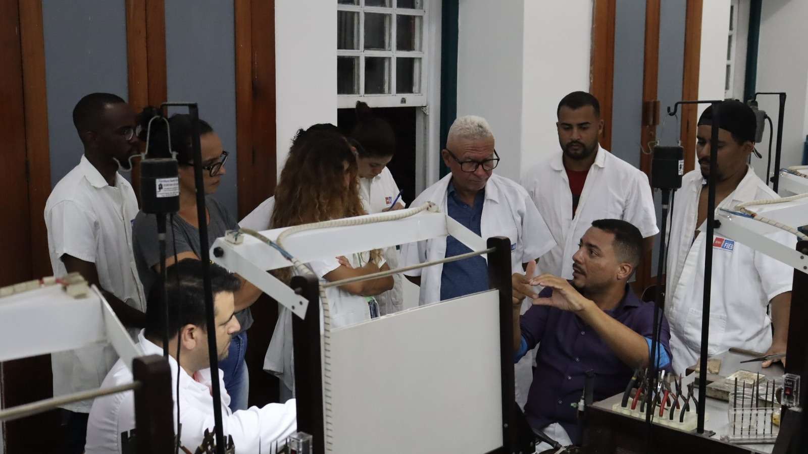 Centro Gemológico da Bahia oferece workshop sobre precificação de joias.