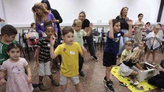 Hospital em Haifa, Israel, monta creche de emergência para filhos de funcionários em meio ao conflito