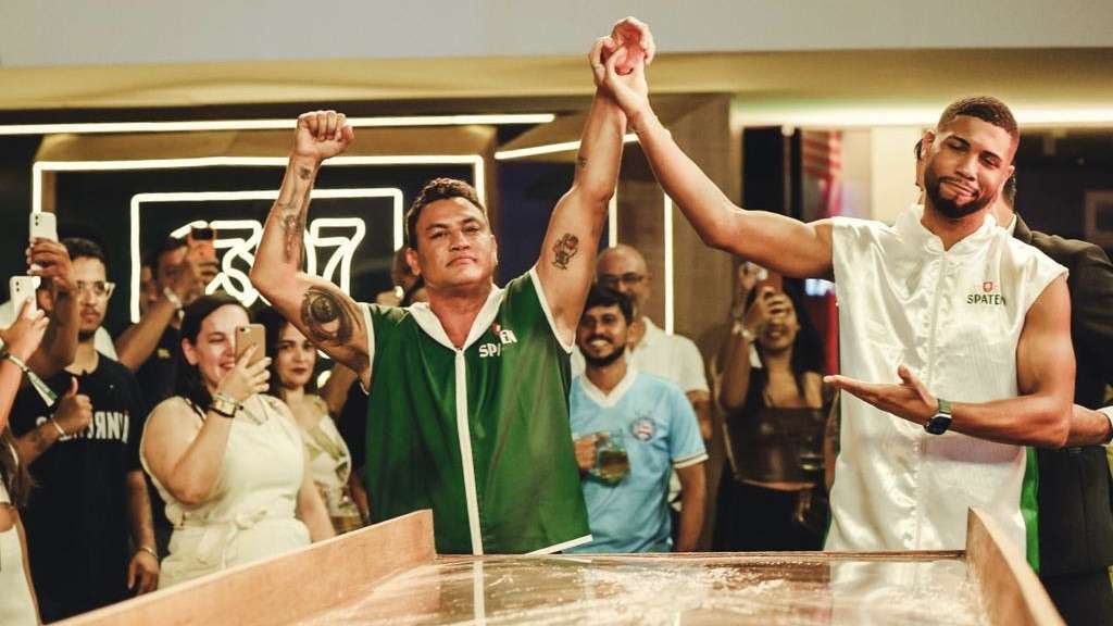 "Popó vence desafio de biersliding e acumula mais um título na carreira".