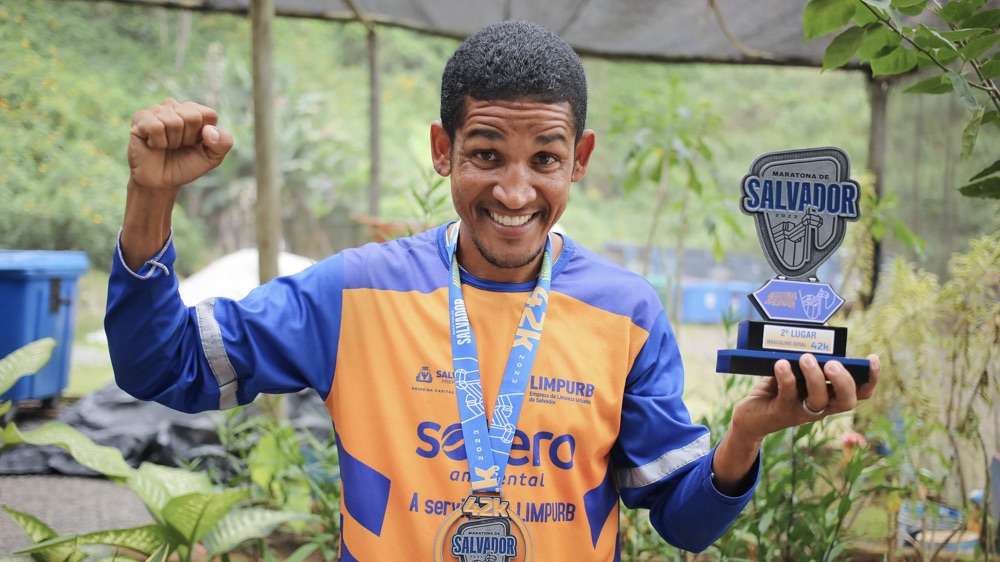 Gari Atleta: Agente de limpeza da capital baiana garante 2º lugar na Maratona Salvador