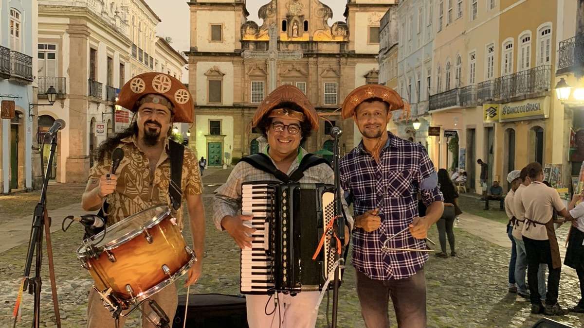 Semana de boa música no palco do cruzeiro em Salvador.