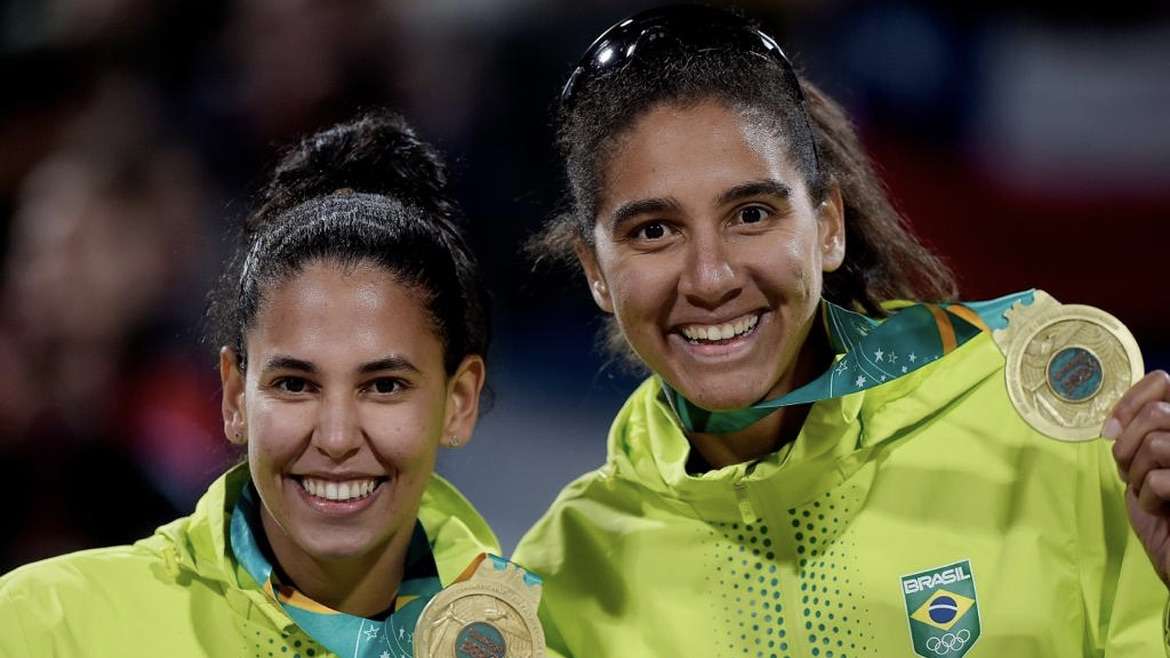 Brasil conquista ouro duplo no vôlei de praia nos Jogos Pan-Americanos