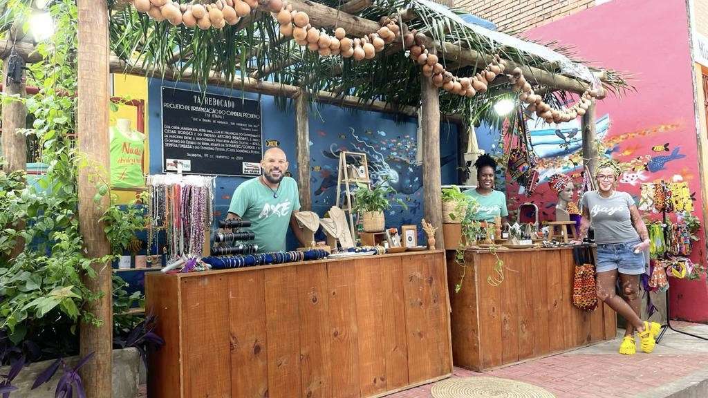 Título: Feira Candyall Afro: O Palco do artesanato e moda no Candeal