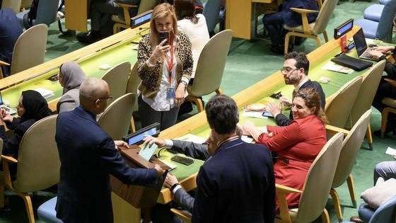 Brasil está entre 15 novos membros eleitos para conselho de direitos humanos