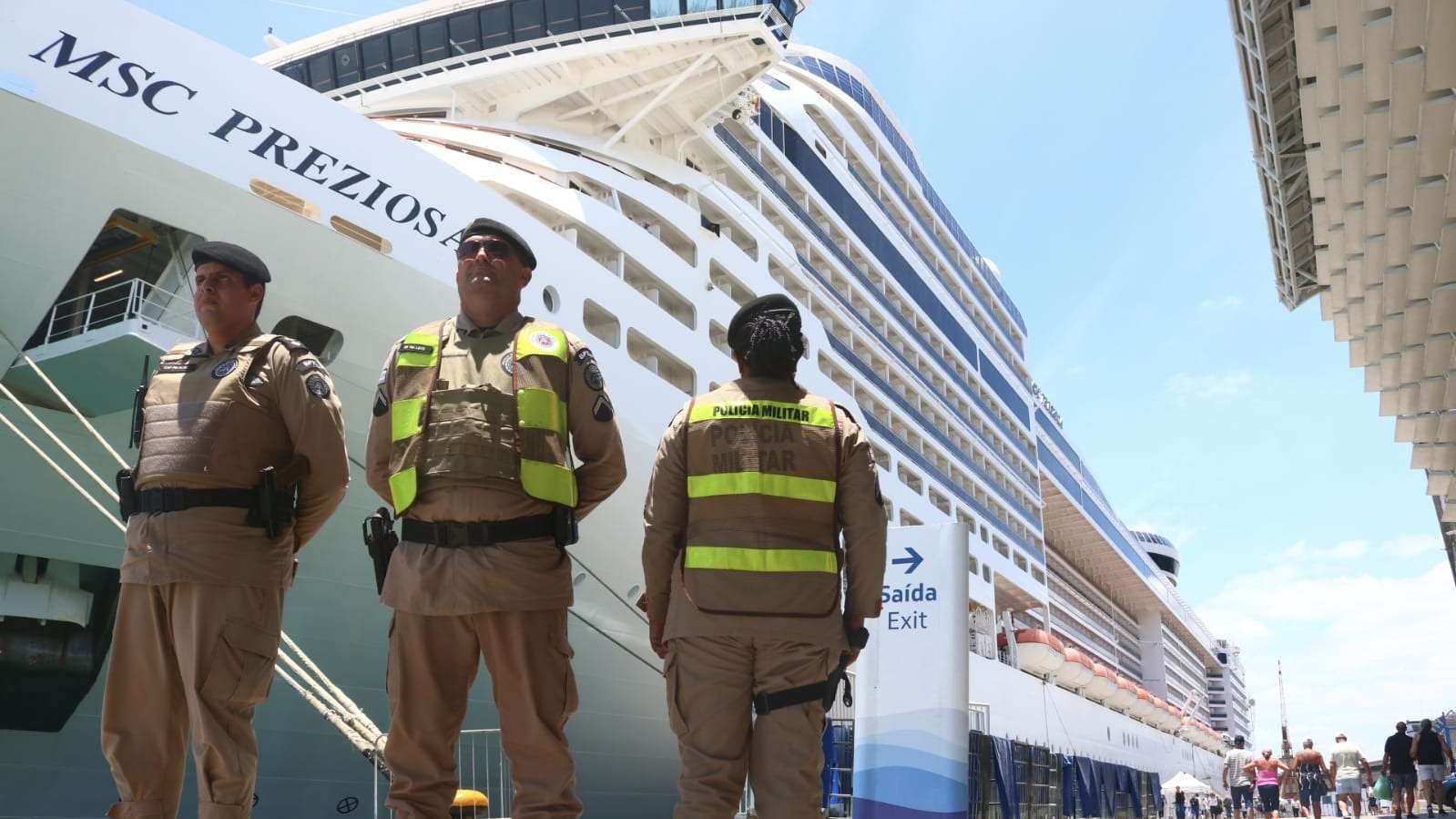 “Operação navio 2023/2024: Forças de segurança garantem a tranquilidade de turistas em Salvador”