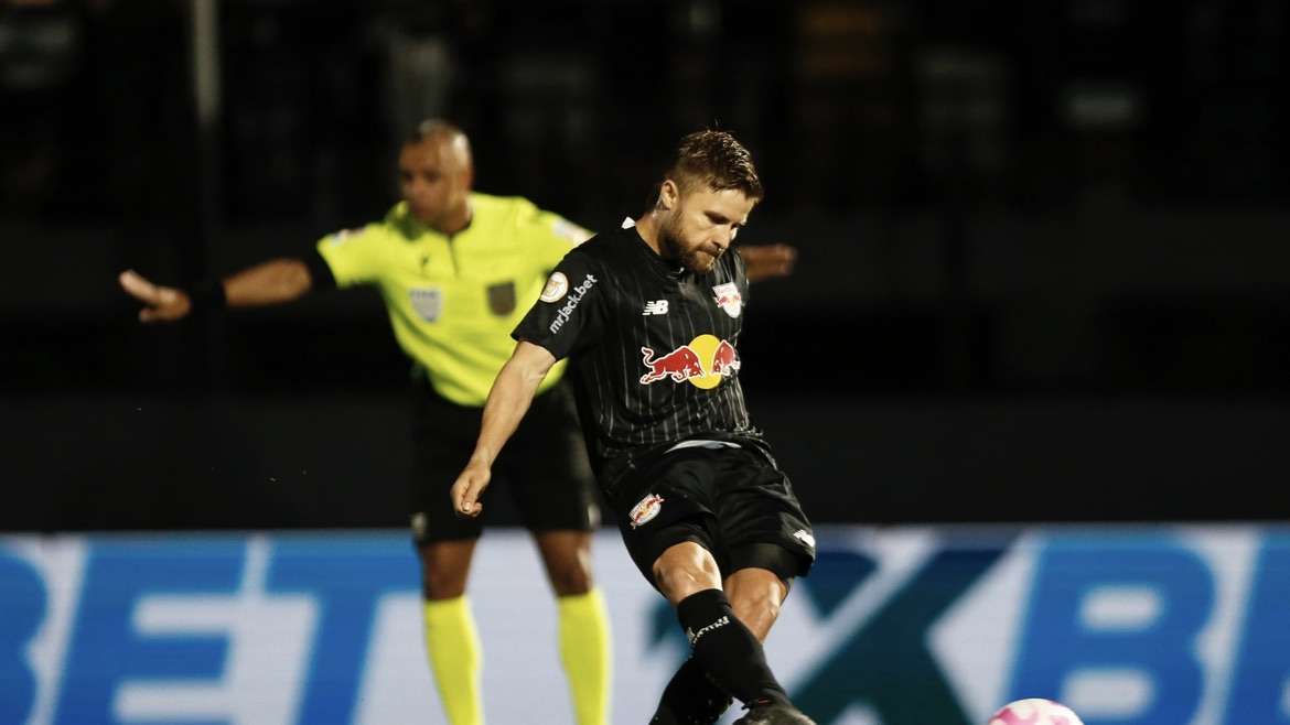 Bragantino derrota o fluminense e encurta diferença em relação ao botafogo no brasileirão