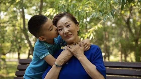 População europeia com mais de 65 anos ultrapassará jovens abaixo dos 15 a partir de 2024, alerta a OMS