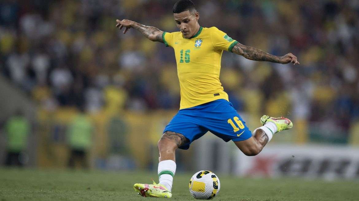 Guilherme Arana é convocado para representar o Brasil nas Eliminatórias.