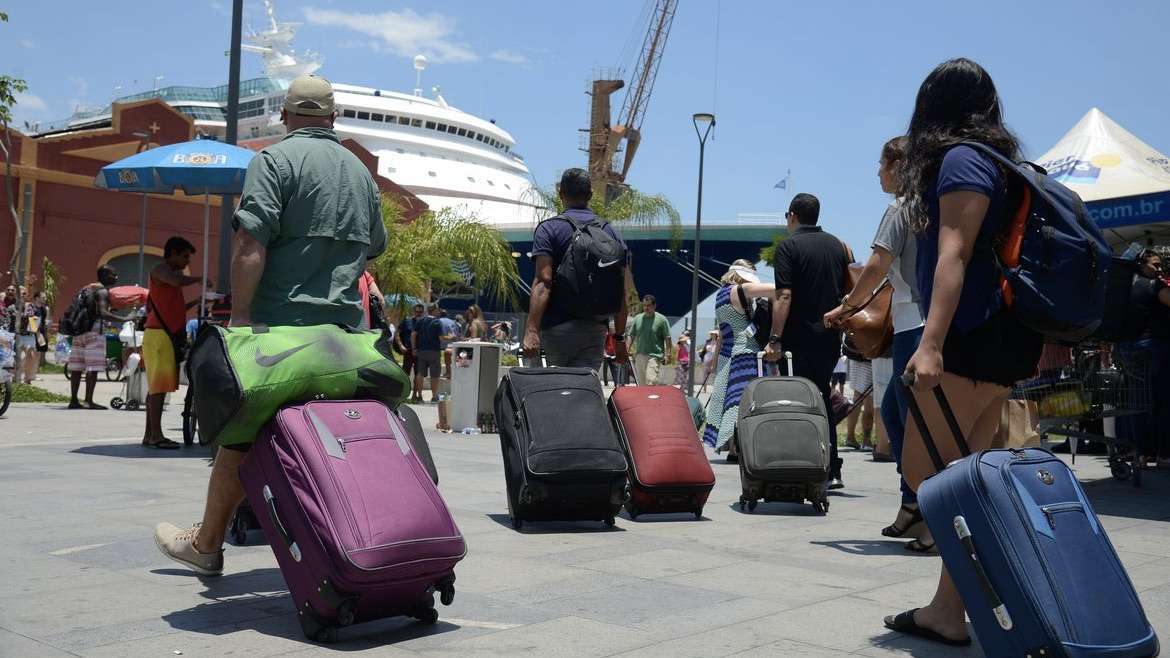 Temporada de cruzeiros 2023/2024 promete impactar a economia brasileira em mais de R$ 5 bilhões