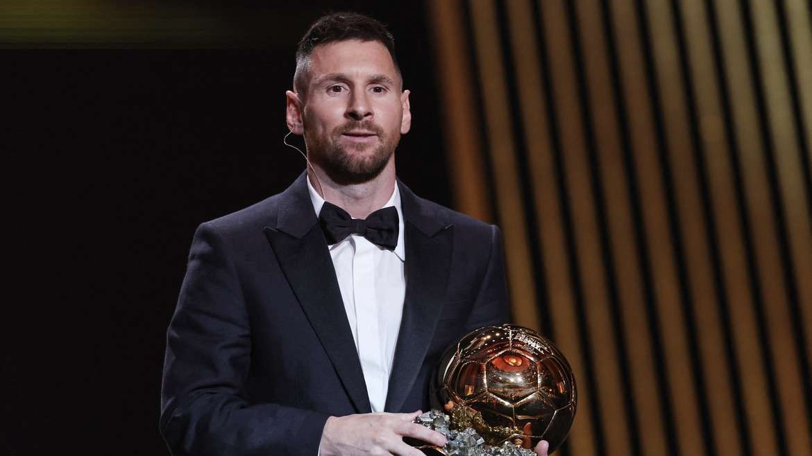 Lionel Messi brilha mais uma vez: Oitava bola de ouro da France Football