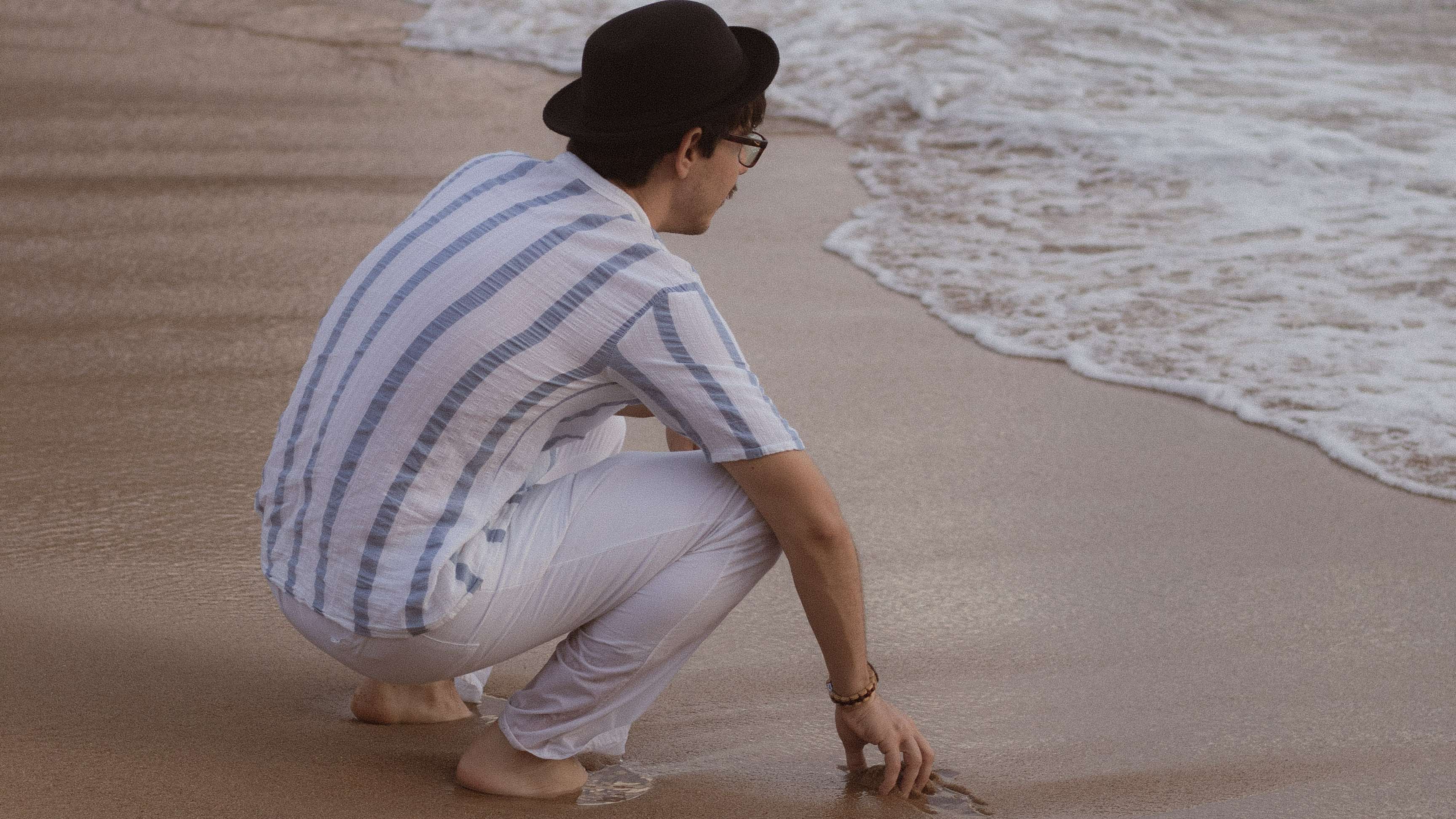 Artista baiano Leonel lança o single “Lírios Partidos” explorando o sentido que nos prende ao mundo