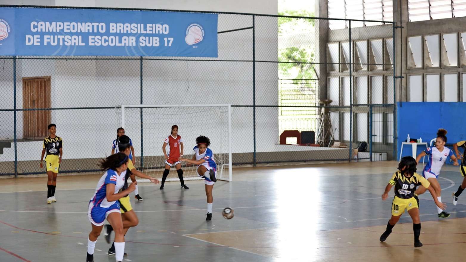 1º Campeonato brasileiro de futsal escolar reúne 500 atletas em Salvador e RMS