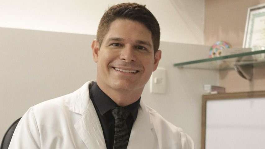 Campanha "Novembro Laranja" destaca aumento de problemas auditivos e alerta para o zumbido e surdez.