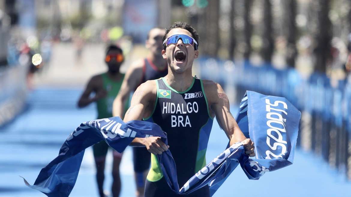 Miguel Hidalgo conquista o ouro no triatlo dos Jogos Pan-Americanos