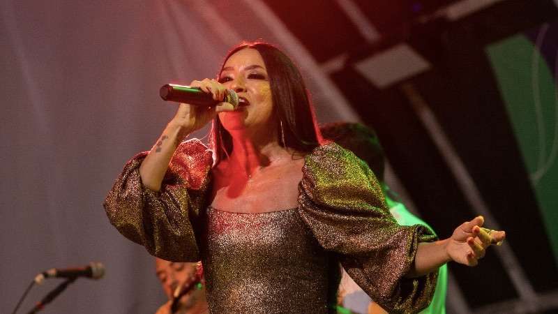 Samba encontra morada na Cidade Baixa: Maria Licce aquece o SESI Casa Branca com Show Memorável.