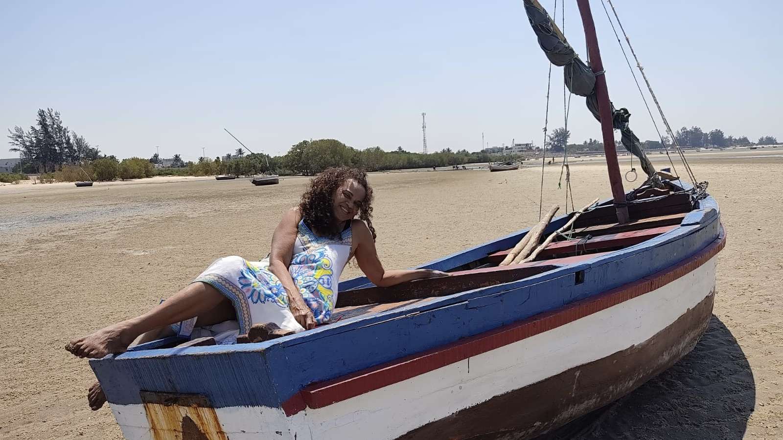 Clécia Queiroz retorna aos palcos para um emocionante show de samba ‘Samba Miudinho’