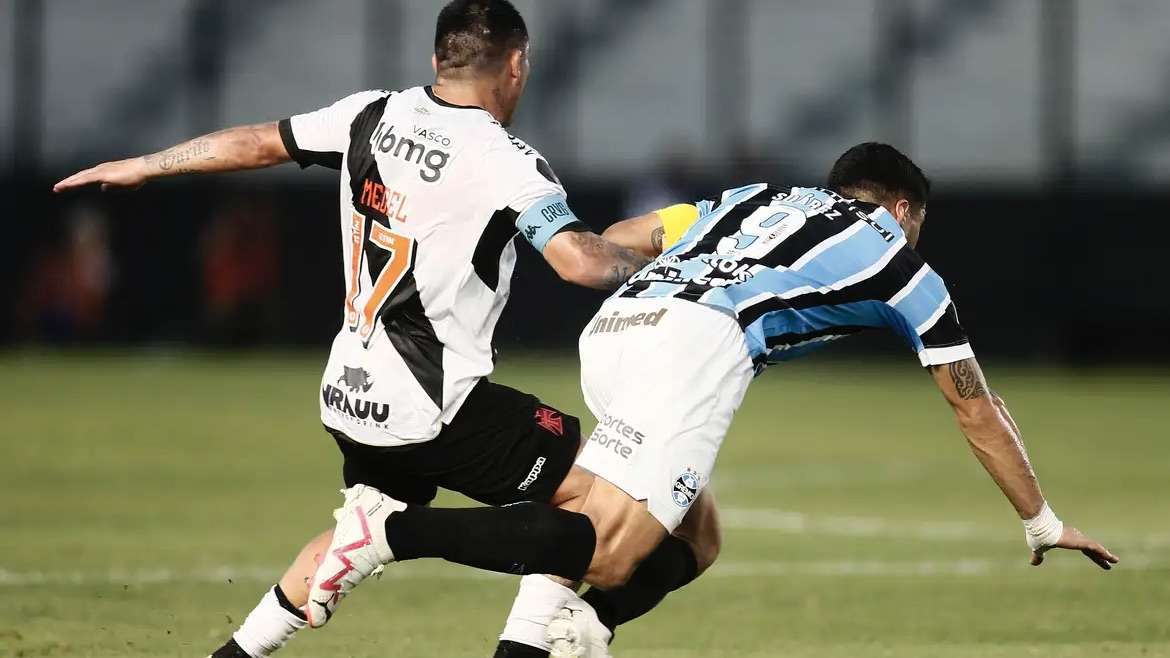 Disputas intensas no campeonato brasileiro: Grêmio almeja o título, enquanto vasco luta para evitar o rebaixamento