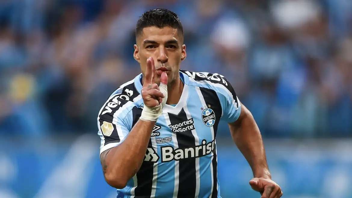 Suárez e Aline Gomes brilham na bola de ouro do brasileirão 2023
