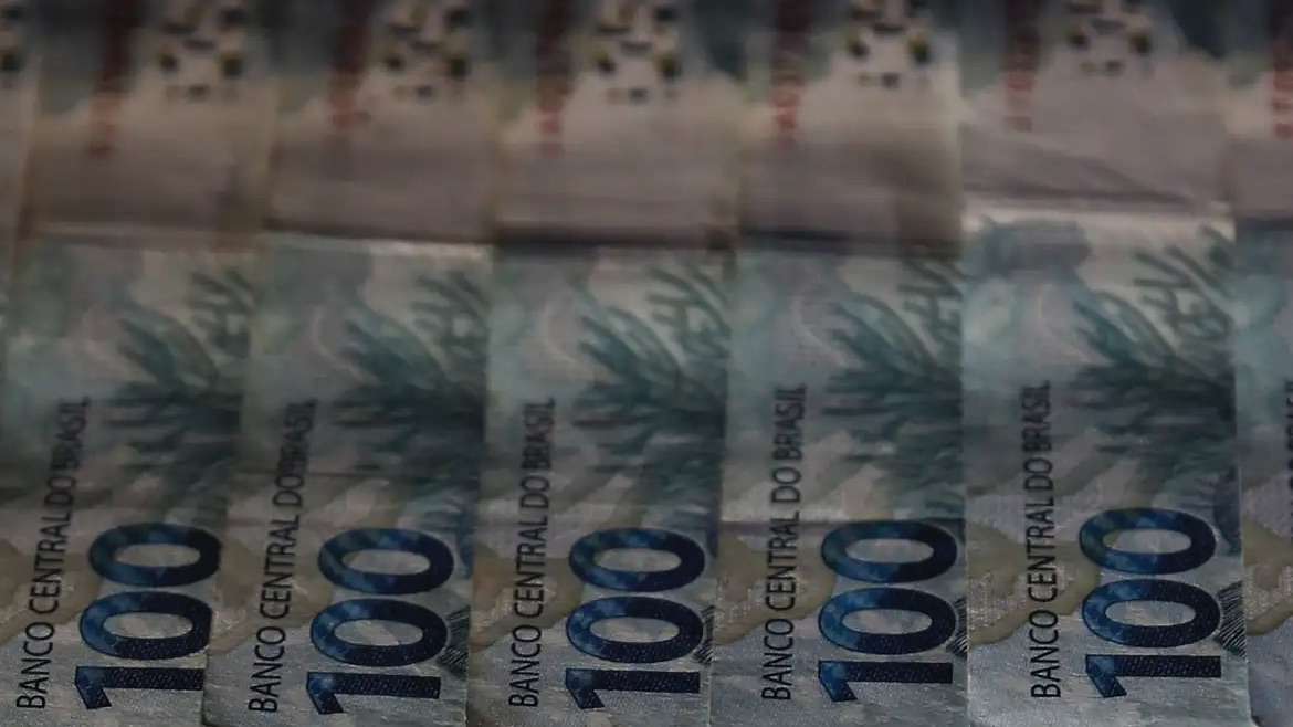 Dívida pública brasileira pode alcançar até R$ 7,4 trilhões em 2024, aponta plano do Tesouro Nacional