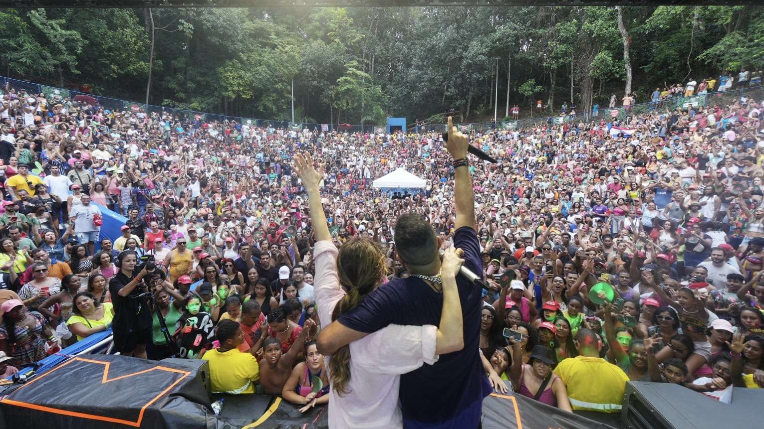Festival do Parque: Encerramento da segunda edição é marcado por show memorável de tomate com participação de Claudia Leitte