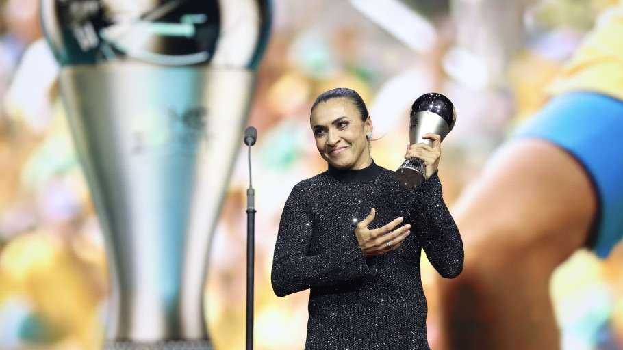 Marta Vieira da Silva: A primeira jogadora imortalizada no FIFA The Best e inspiradora de um novo prêmio para o futebol feminino