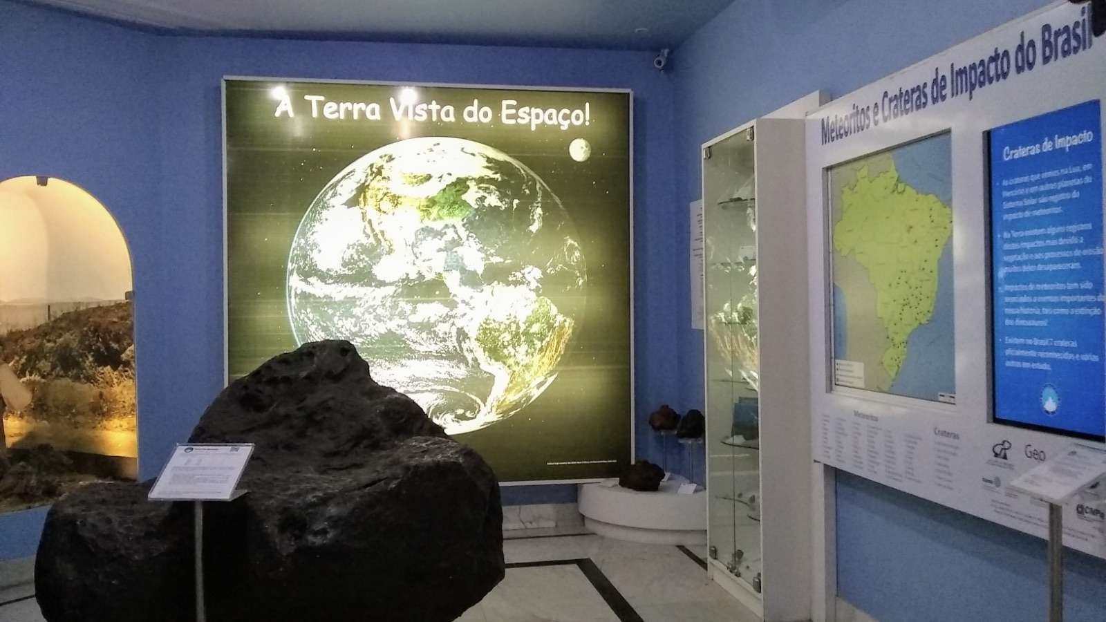 Explorando o Universo: Sala dos Meteoritos do MGB é destaque no dia do astronauta