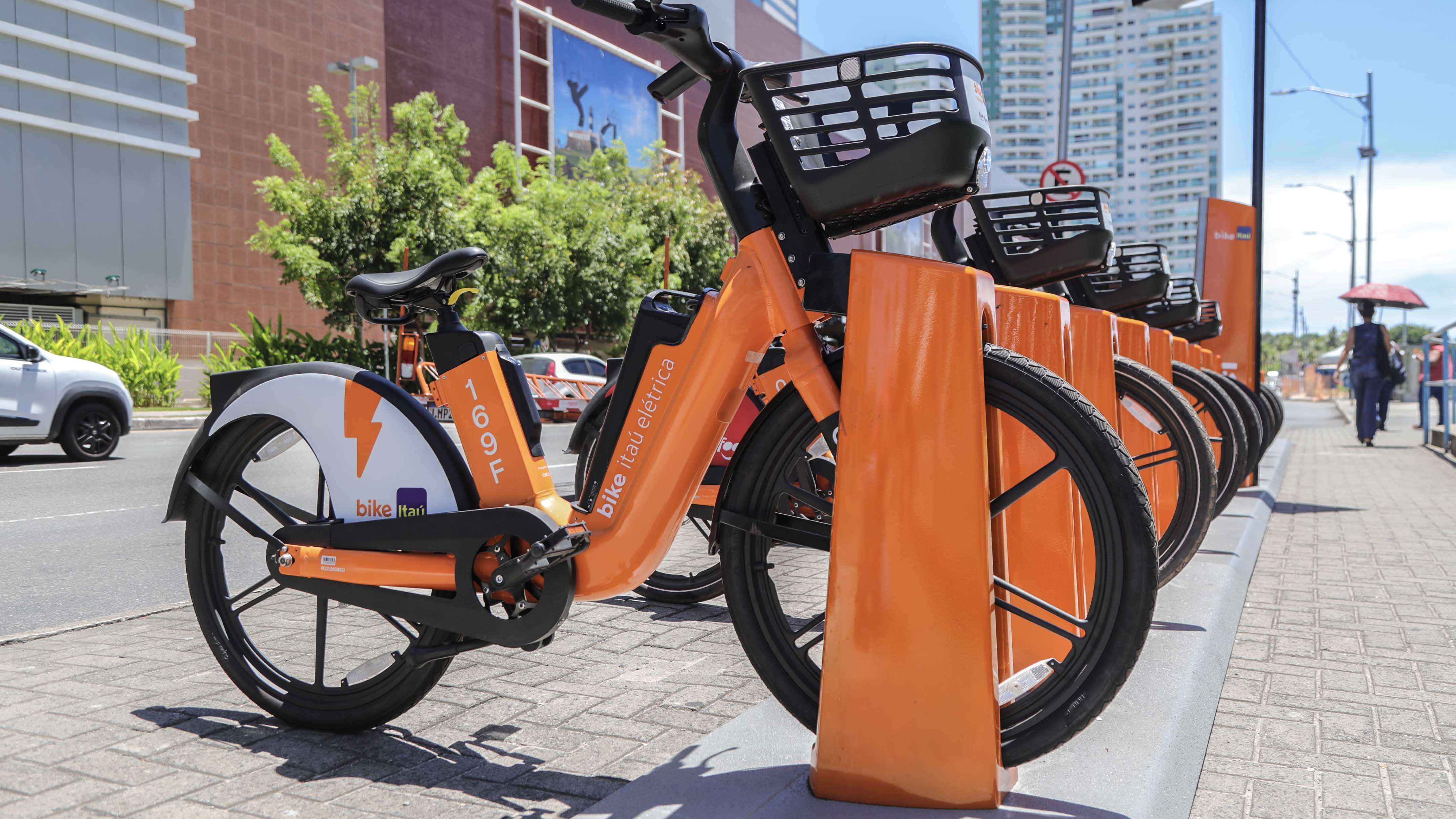 Bike Salvador: Ampliação do serviço com nove novas estações após parceria com a Uber