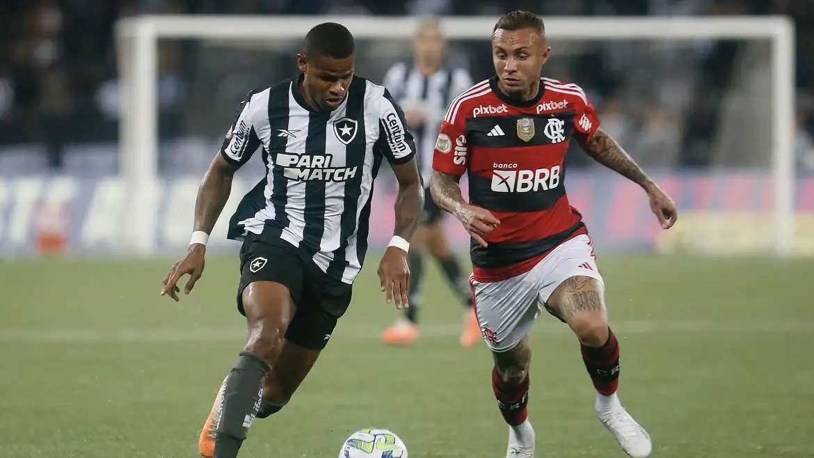 Flamengo e Botafogo duelam no Maracanã em busca da vitória