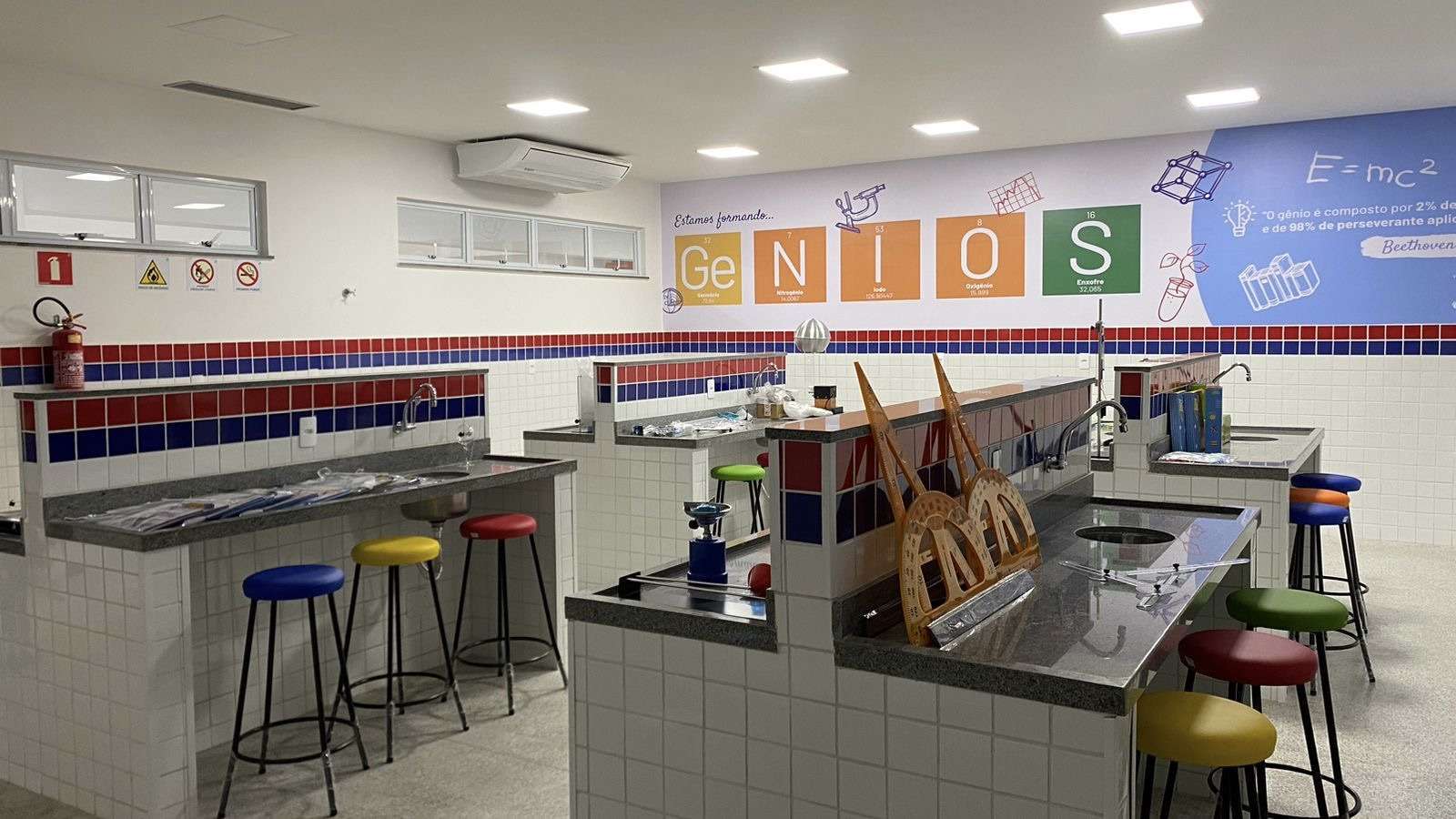 Inauguração do maior colégio estadual de itaparica eleva padrões de educação na ilha legenda
