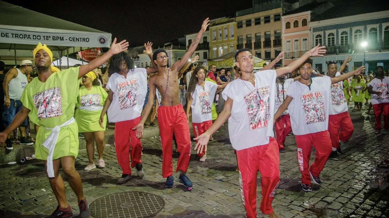 Afoxés elementos de identidade e beleza no Carnaval de Salvador