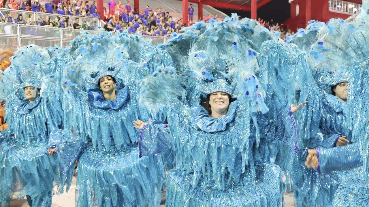 Desfile épico da acadêmicos do Tatuapé homenageia Mata de São João