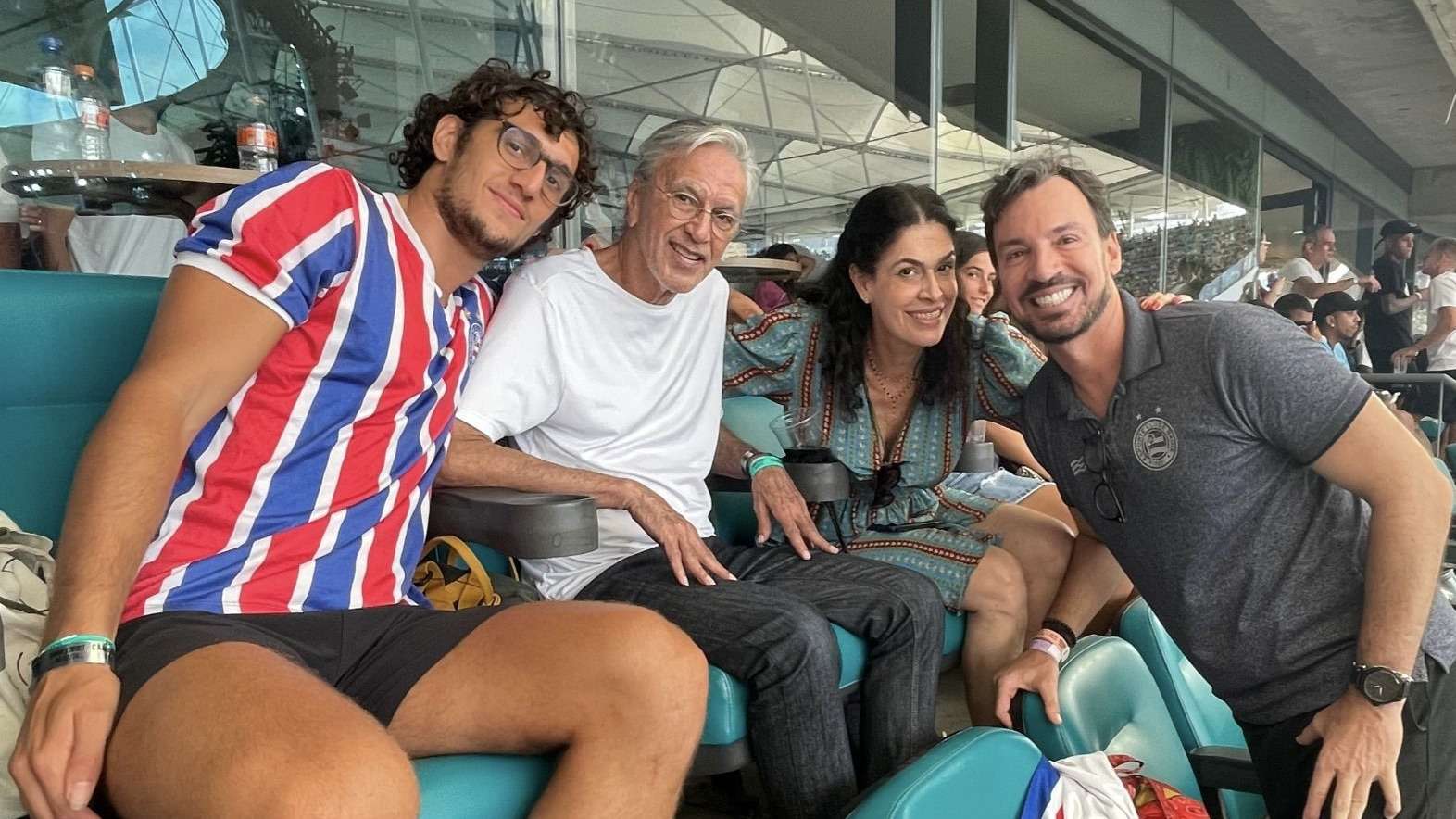 Caetano Veloso revisita a Fonte Nova após mais de meio século.