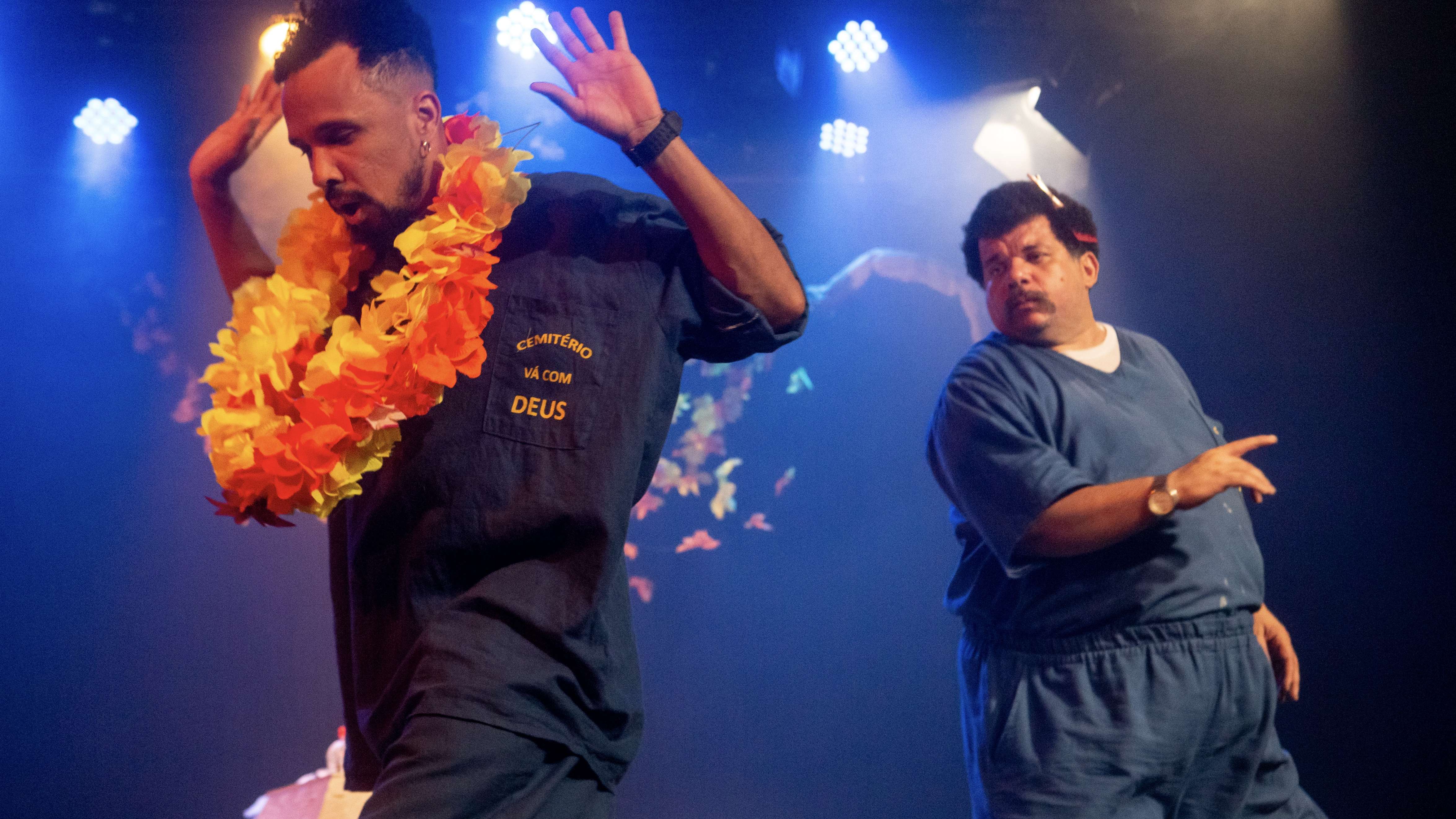 Teatro Gamboa apresenta nova temporada de comédia dramática e oficinas de escrita e teatro